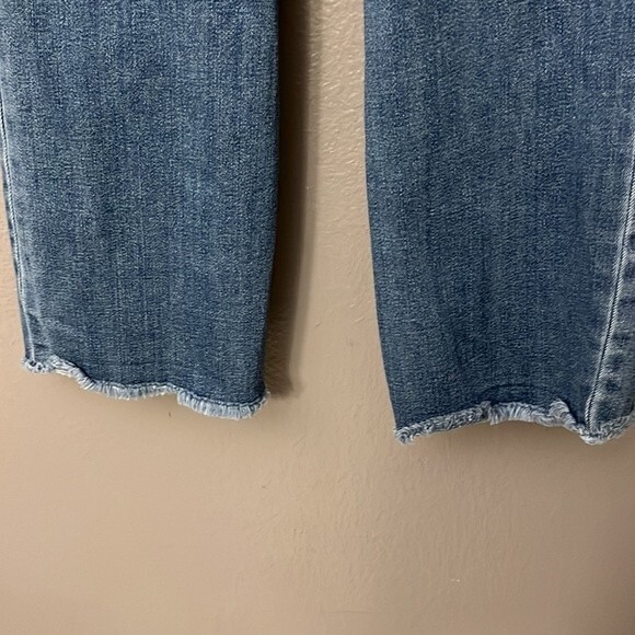 Isabel maternity High Rise Over Belly Cropped Distressed Straight Jeans Size 6 - Picture 8 of 14